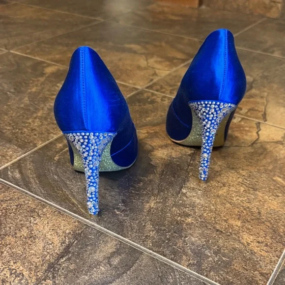 Nine West Royal Blue Satin Heels - Picture 3 of 10